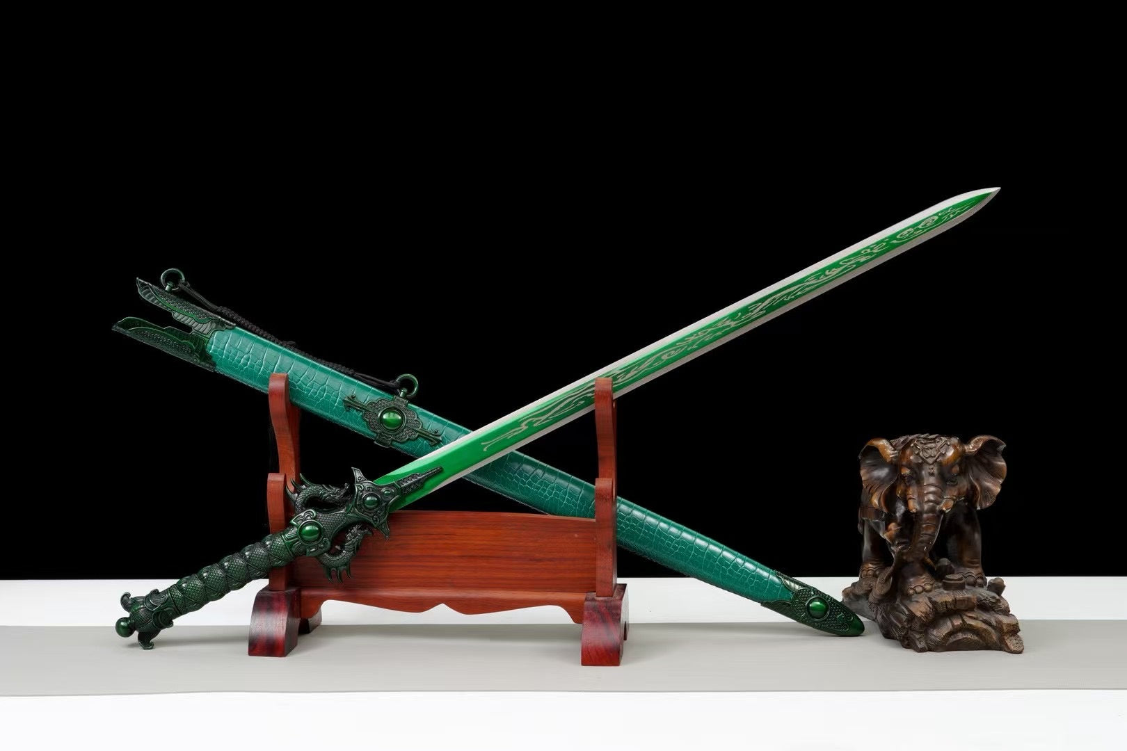 Qingzhu Fengyun Sword - Gentleman is like bamboo, the sword hides clouds, Longquan sword