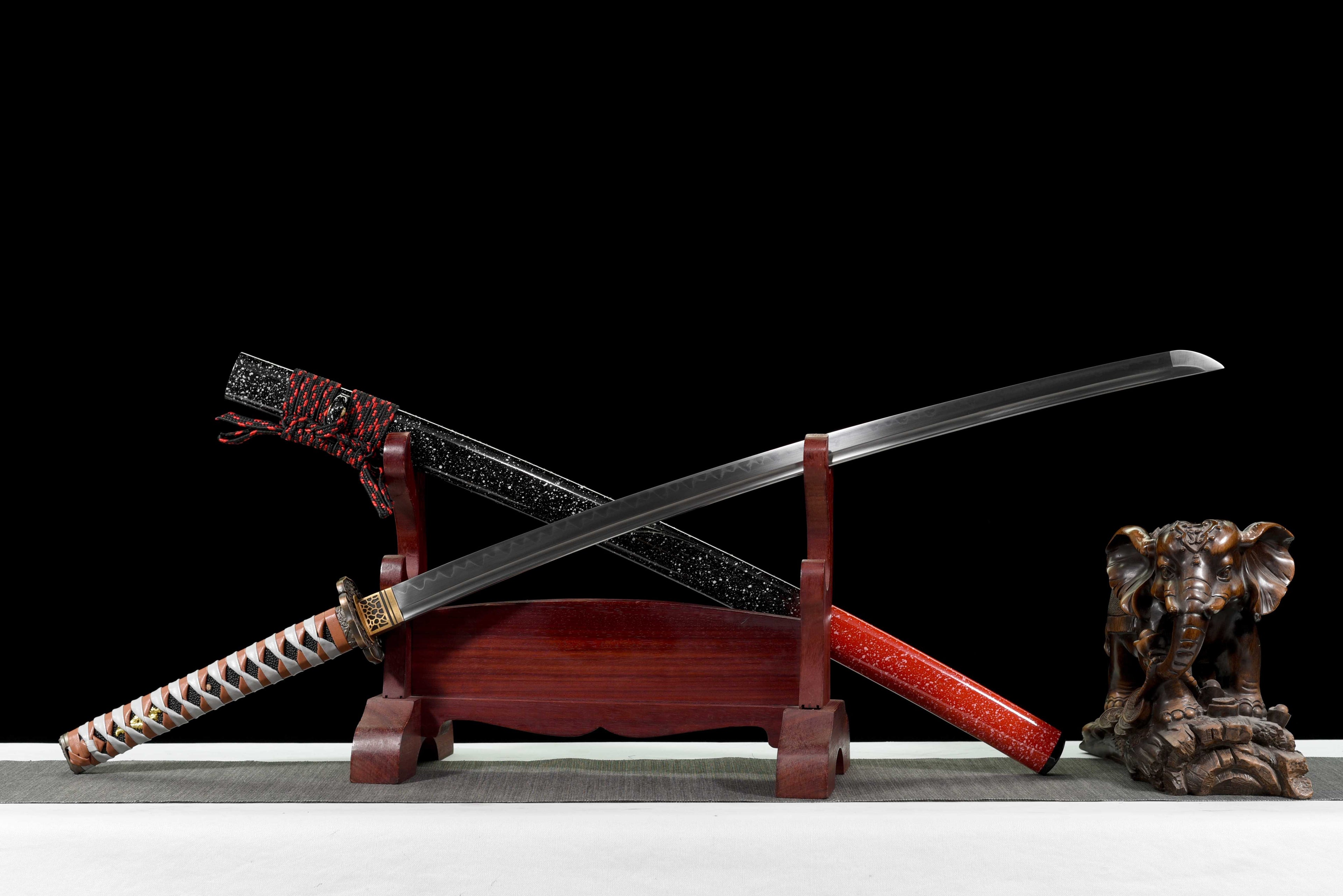 鎌蒼"Kurasama" Katana - T10 Clay Tempered Blade with Blood Groove & Hand-Polished Hamon, Alloy Tsuba, Lacquered Wood Saya | Full-Tang ﻿