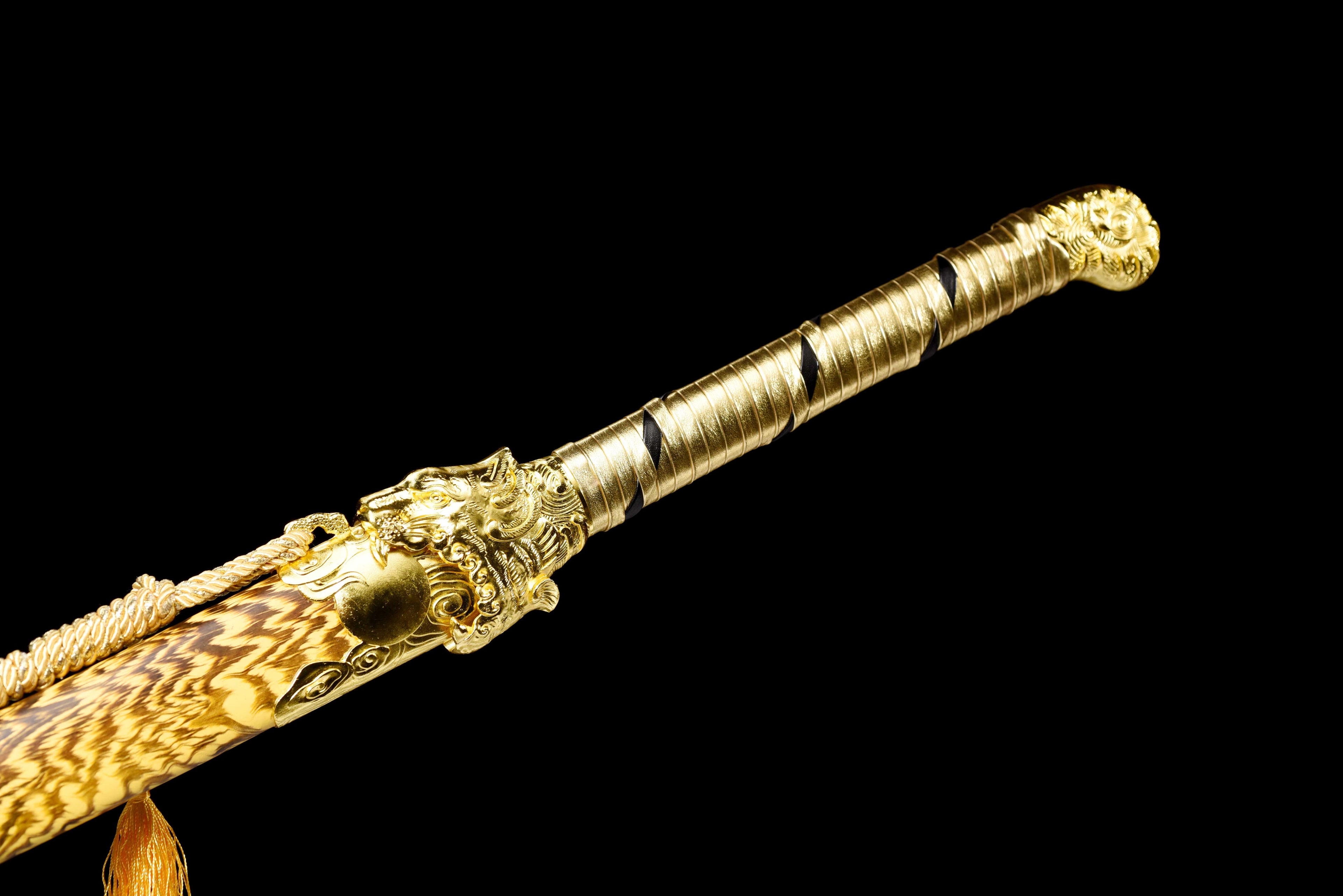 绣春刀"Tiger's Roar" Xiu Chun Dao - Ming Dynasty Chinese Sword, High Manganese Steel Modern Forged Blade, Alloy Fittings & Lacquered Wood Scabbard | Full-Tang Functional Collectible