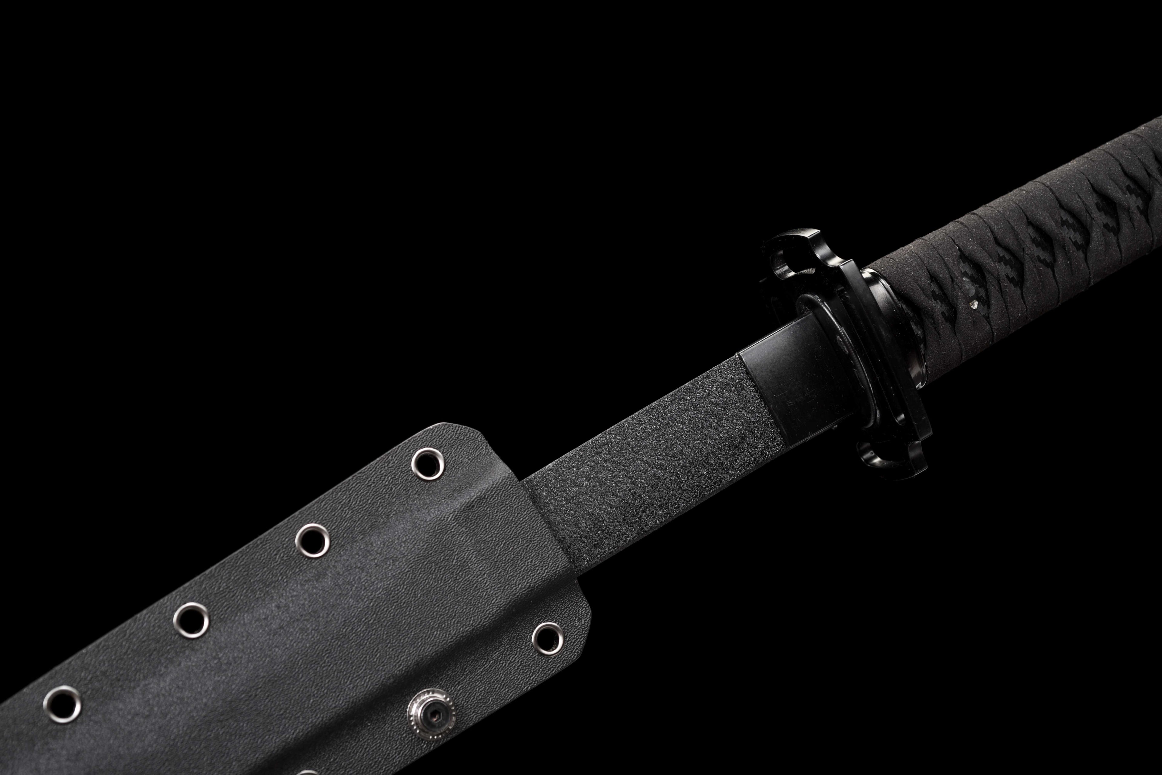 Tactical Katana - Ceramic Coated Carbon Steel Blade (Anti-Rust), Suede Cross Wrap Handle & Kydex Sheath | Full-Tang
