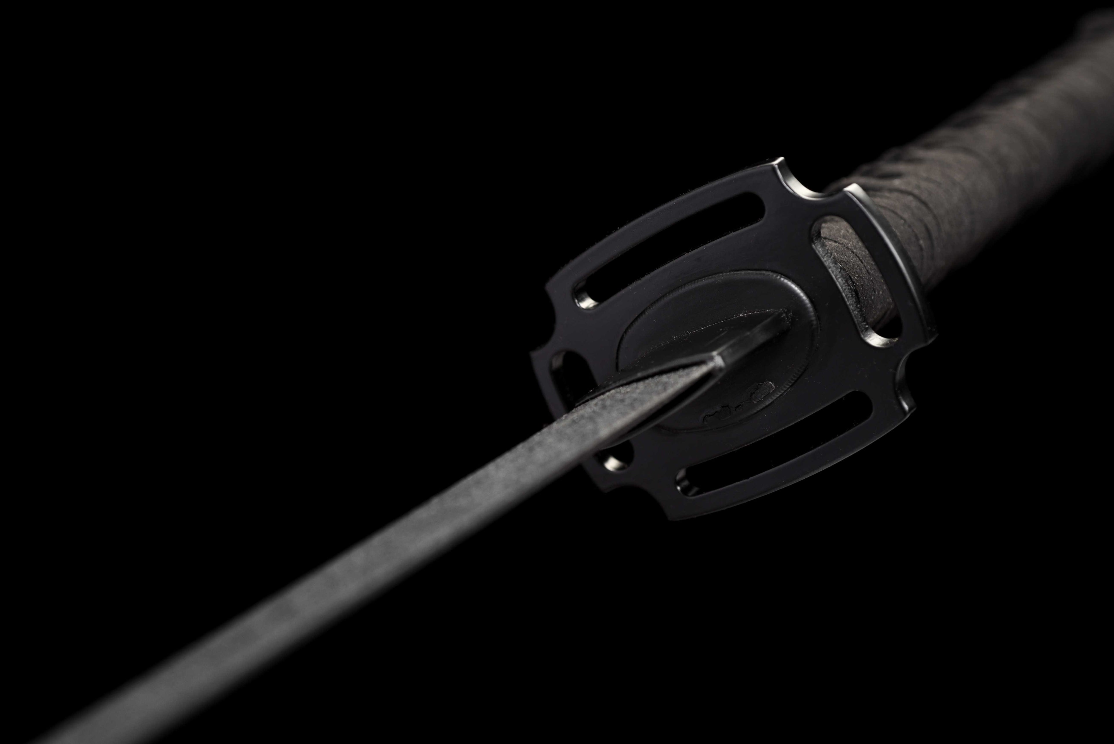 Tactical Katana - Ceramic Coated Carbon Steel Blade (Anti-Rust), Suede Cross Wrap Handle & Kydex Sheath | Full-Tang
