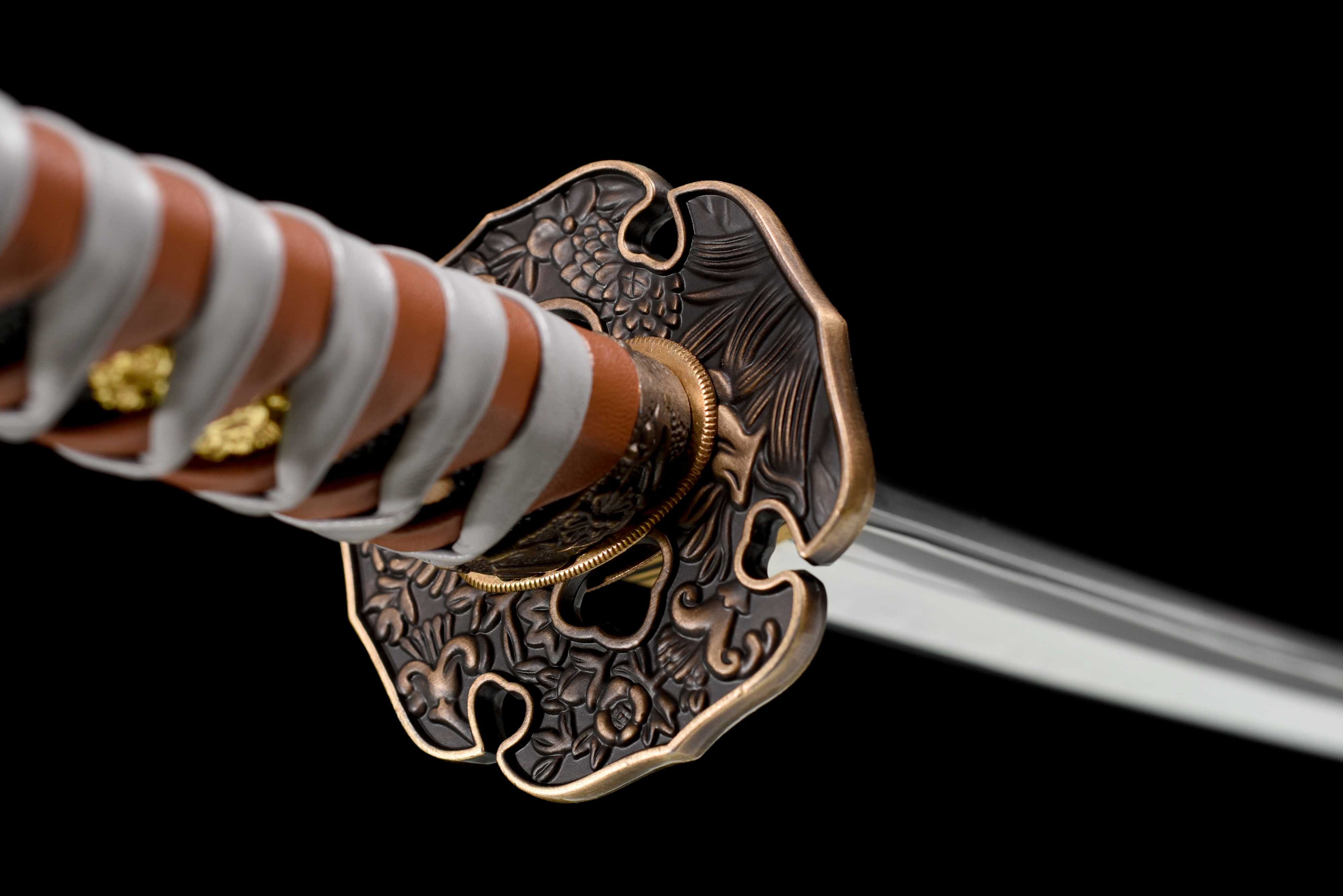 鎌蒼"Kurasama" Katana - T10 Clay Tempered Blade with Blood Groove & Hand-Polished Hamon, Alloy Tsuba, Lacquered Wood Saya | Full-Tang ﻿