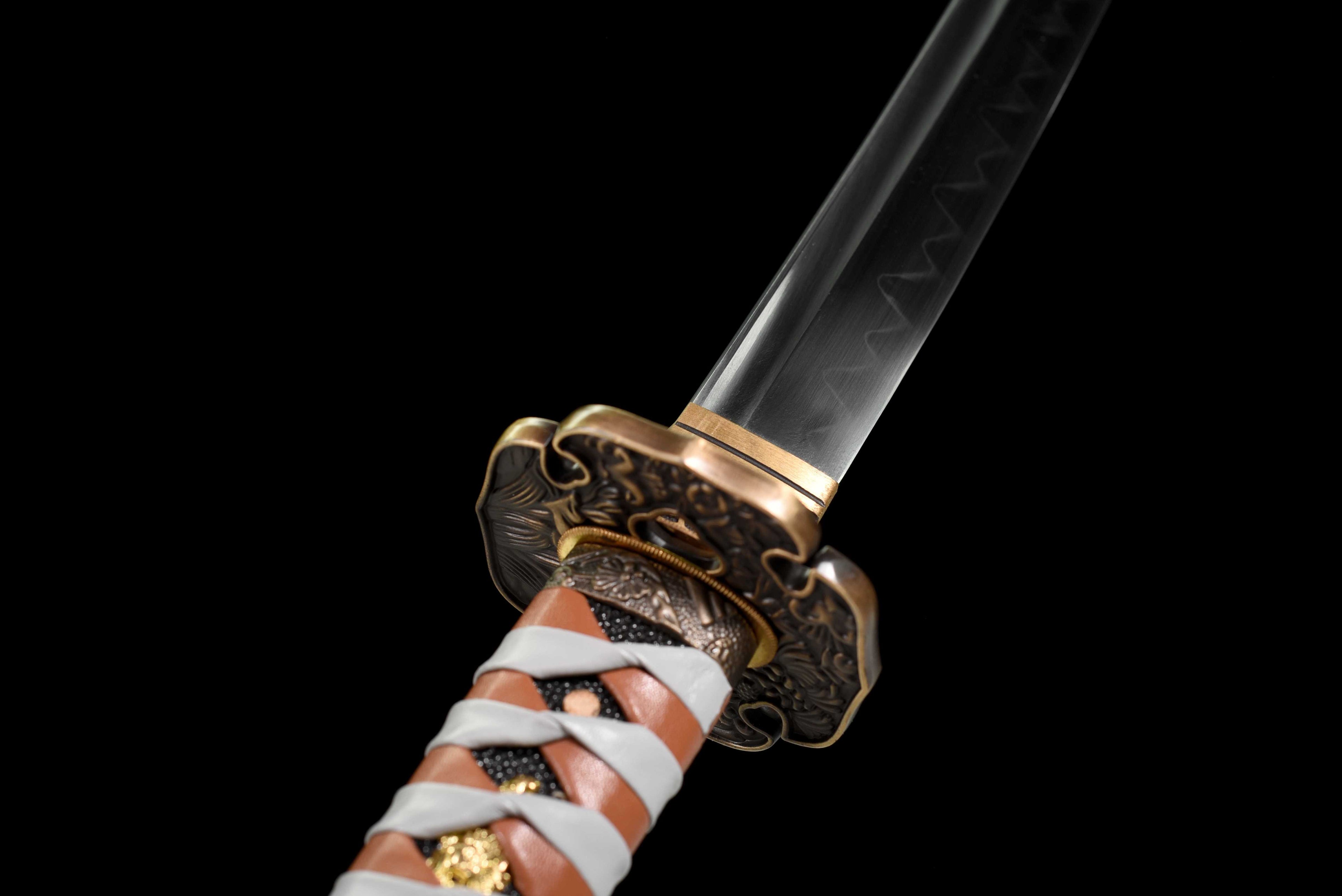 鎌蒼"Kurasama" Katana - T10 Clay Tempered Blade with Blood Groove & Hand-Polished Hamon, Alloy Tsuba, Lacquered Wood Saya | Full-Tang ﻿