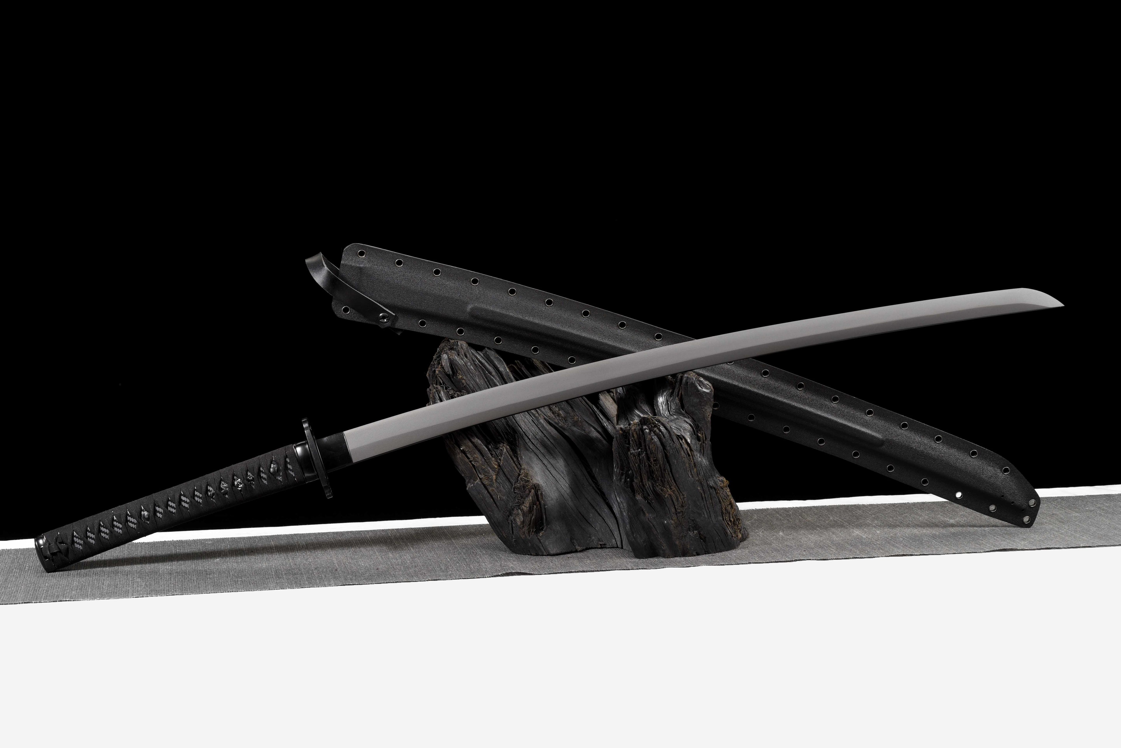Tactical Katana - Titanium Plated Carbon Steel Blade (Anti-Rust/Scratch Resistant) | Suede Cross-Wrap Handle | Kydex Sheath | Full-Tang Construction